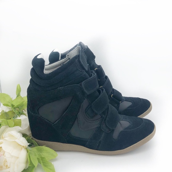 Steve Madden Shoes - Steve Madden hilight wedge sneaker